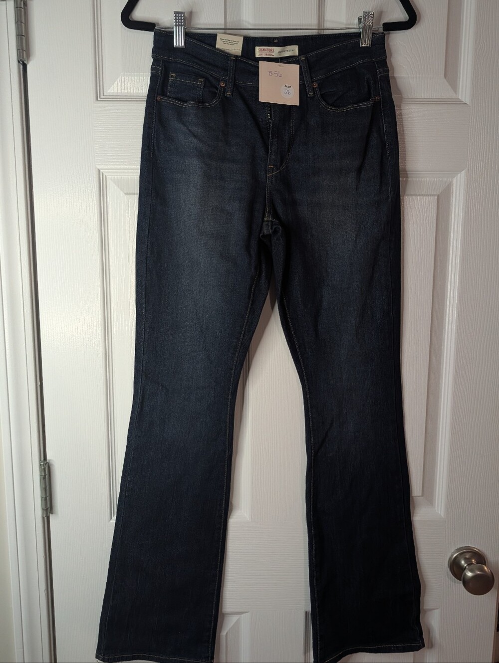 NWT Signature by Levi Strauss Mid Rise Bootcut Jeans Dark Wash Stretch Women's 2